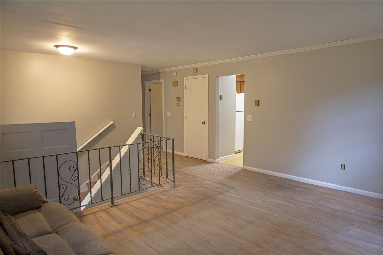 28 Walnut Hill Road Derry, NH 03038 - Photo 6 of 24