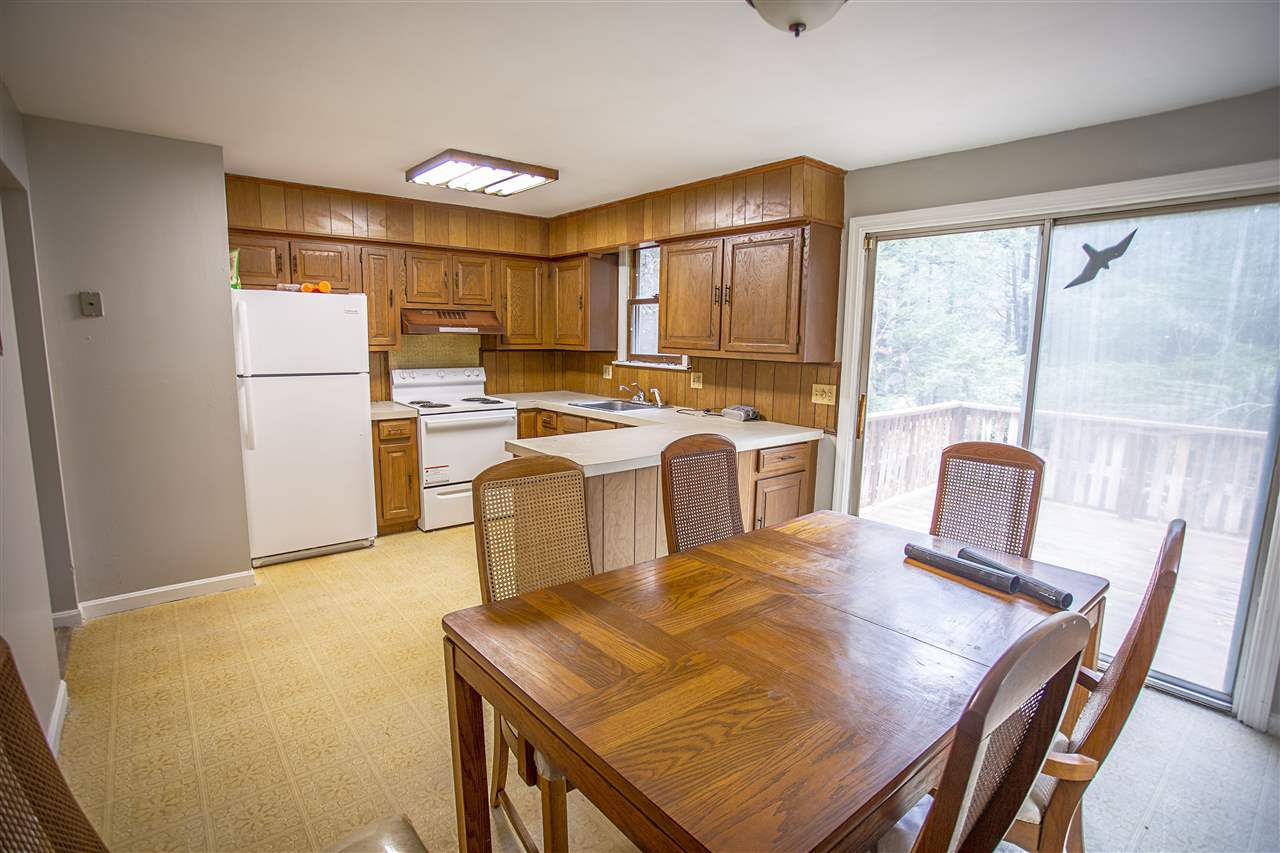 28 Walnut Hill Road Derry, NH 03038 - Photo 8 of 24