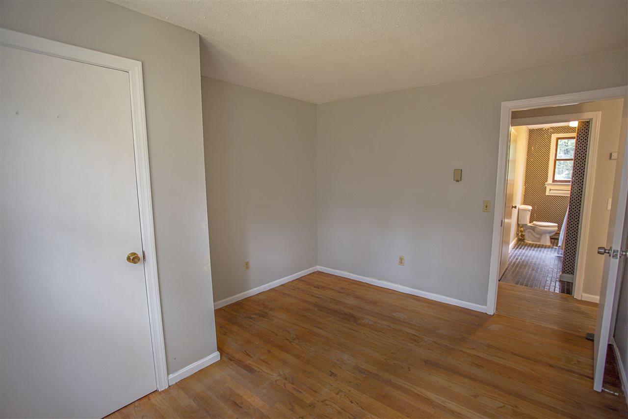 28 Walnut Hill Road Derry, NH 03038 - Photo 10 of 24