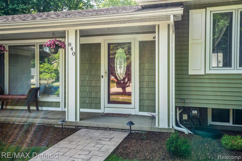840 Cobblestone Drive Rochester Hills, MI 48309 - Photo 5 of 50