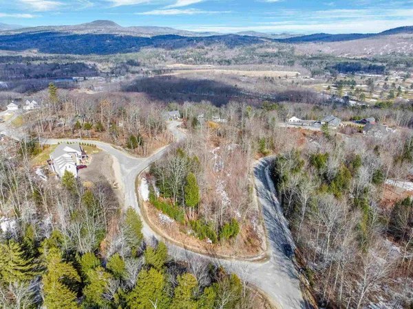 $189,900 | 25 Ski Lift Lane, Unit 25, Plymouth, NH 03264