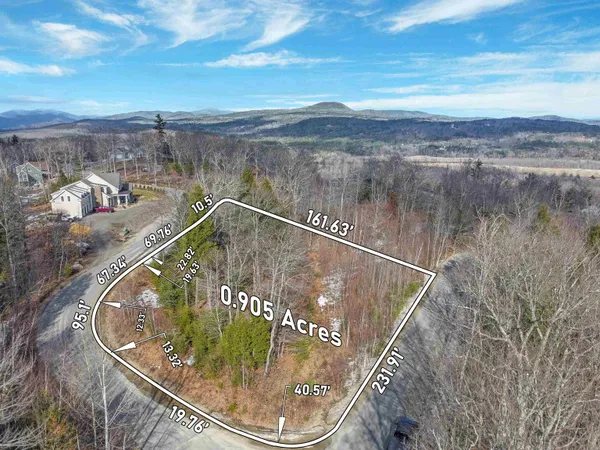 $189,900 | 25 Ski Lift Lane, Unit 25, Plymouth, NH 03264