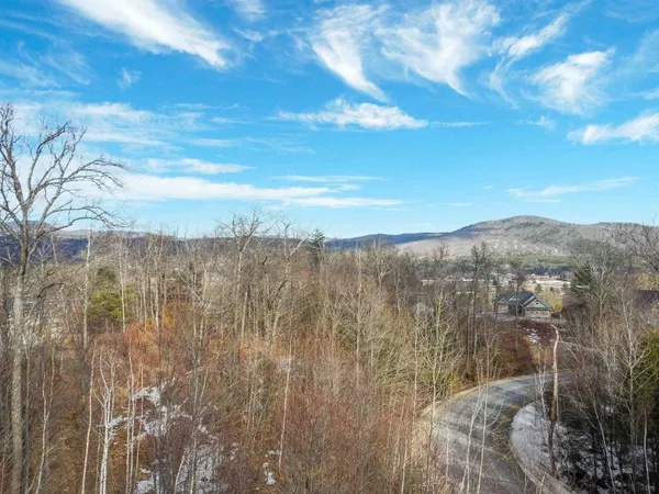 $189,900 | 25 Ski Lift Lane, Unit 25, Plymouth, NH 03264