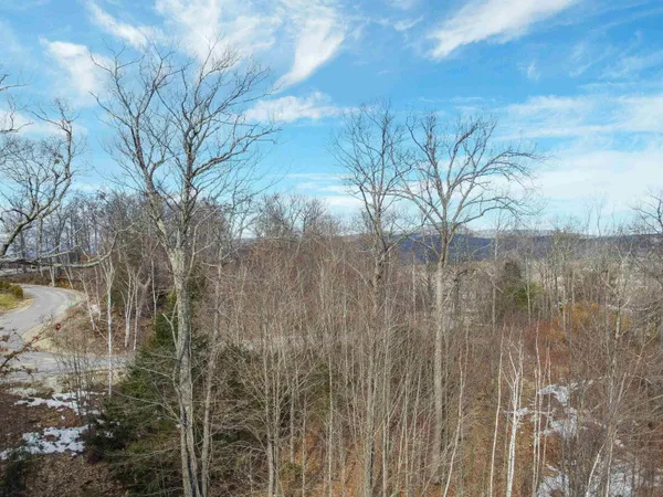 $189,900 | 25 Ski Lift Lane, Unit 25, Plymouth, NH 03264