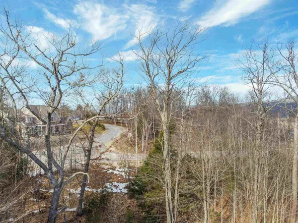 $189,900 | 25 Ski Lift Lane, Unit 25, Plymouth, NH 03264