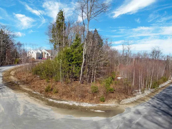 $189,900 | 25 Ski Lift Lane, Unit 25, Plymouth, NH 03264
