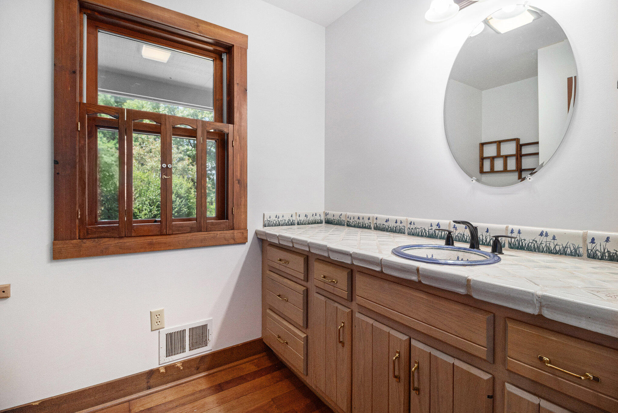 10989 Scio Church Road Chelsea, MI 48118 - Photo 24 of 80 Powder Room