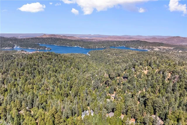 $695,000 | 899 Blue Ridge Drive, Lake Arrowhead, CA 92385