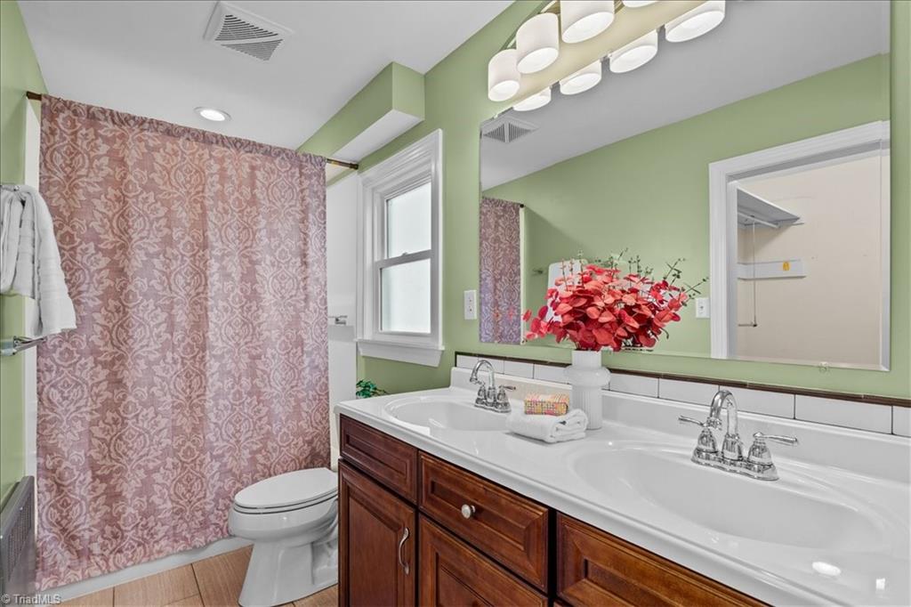 2202 Marston Road Greensboro, NC 27408 - Photo 26 of 39