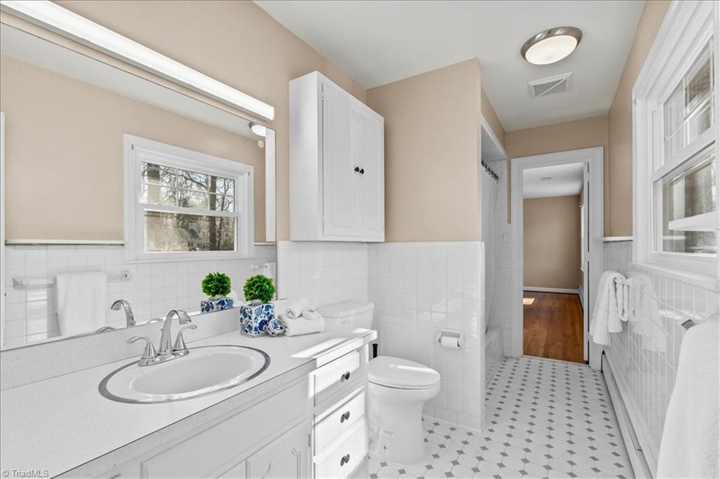 2202 Marston Road Greensboro, NC 27408 - Photo 29 of 39