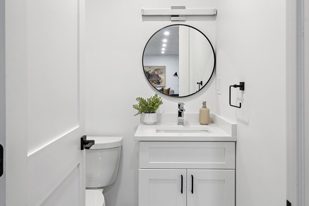 26 Pinewood Road Lynnfield, MA 01940 - Photo 18 of 36 Gallery Image 18