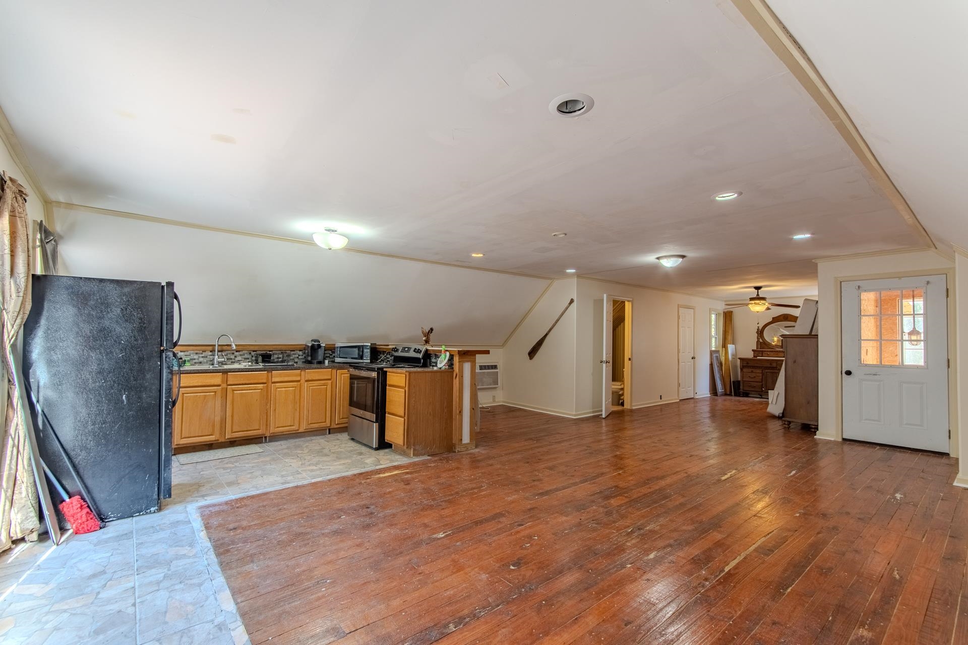 3540 Damon Road Michie, TN 38357 - Photo 28 of 40 a view of a hallway with a kitchen
