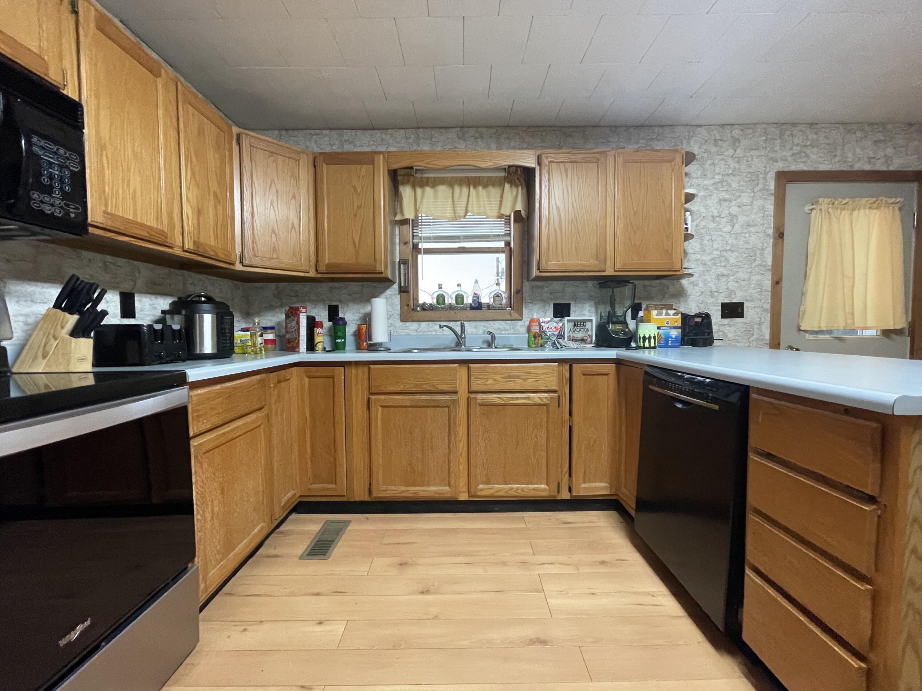 1636 Parsons Road Mapleton, ME 04757 - Photo 9 of 24 IMG_2179