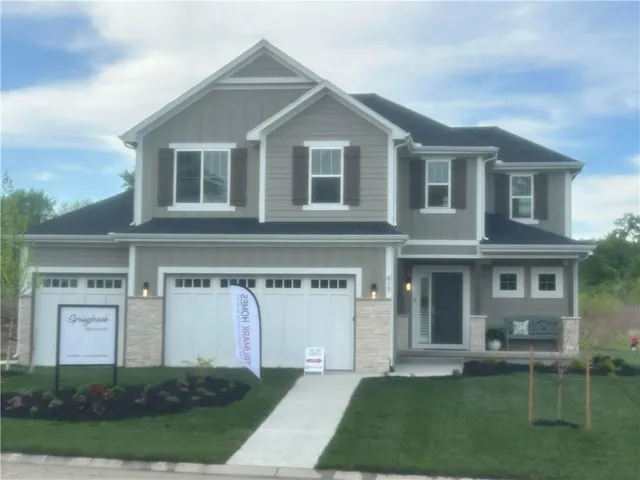 $555,000 | 417 Southeast Maxwell Drive, Blue Springs, MO 64014