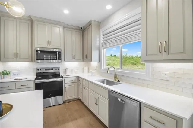 $555,000 | 417 Southeast Maxwell Drive, Blue Springs, MO 64014