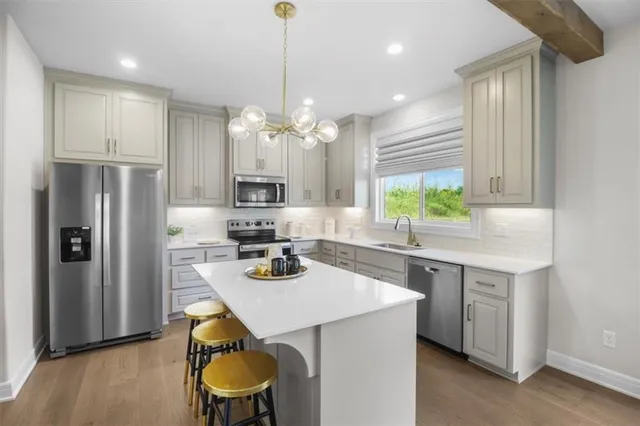 $555,000 | 417 Southeast Maxwell Drive, Blue Springs, MO 64014