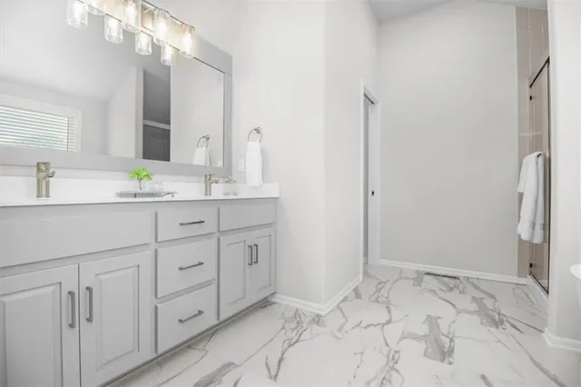 $555,000 | 417 Southeast Maxwell Drive, Blue Springs, MO 64014