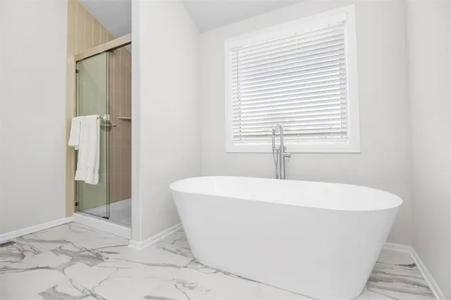 $555,000 | 417 Southeast Maxwell Drive, Blue Springs, MO 64014