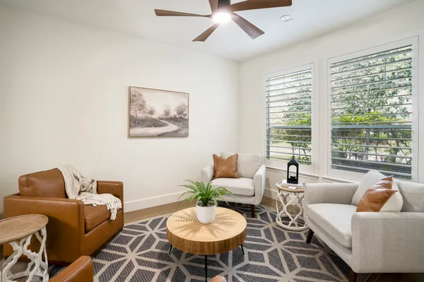 $825,000 | 3 Forest Perch Place, The Woodlands, TX 77382