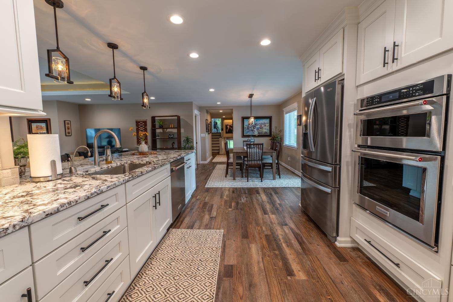 817 Locust Corner Road Cincinnati, OH 45245 - Photo 17 of 90 Gallery Image 17