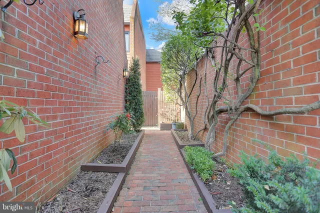 $3,750 | 2 Coldwater Court, Towson, MD 21204