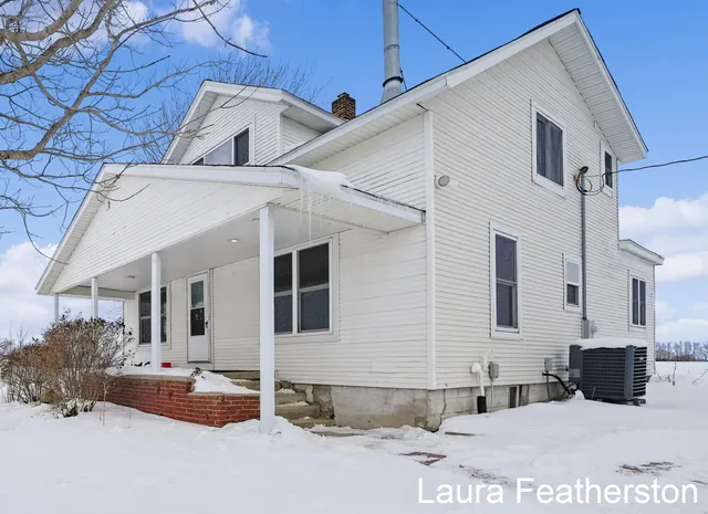 $270,000 | 5105 Perry Street, Zeeland, MI 49464