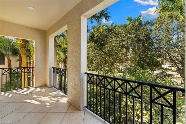 $21,000 | 2864 Tiburon Boulevard East, Unit 102, Naples, FL 34109
