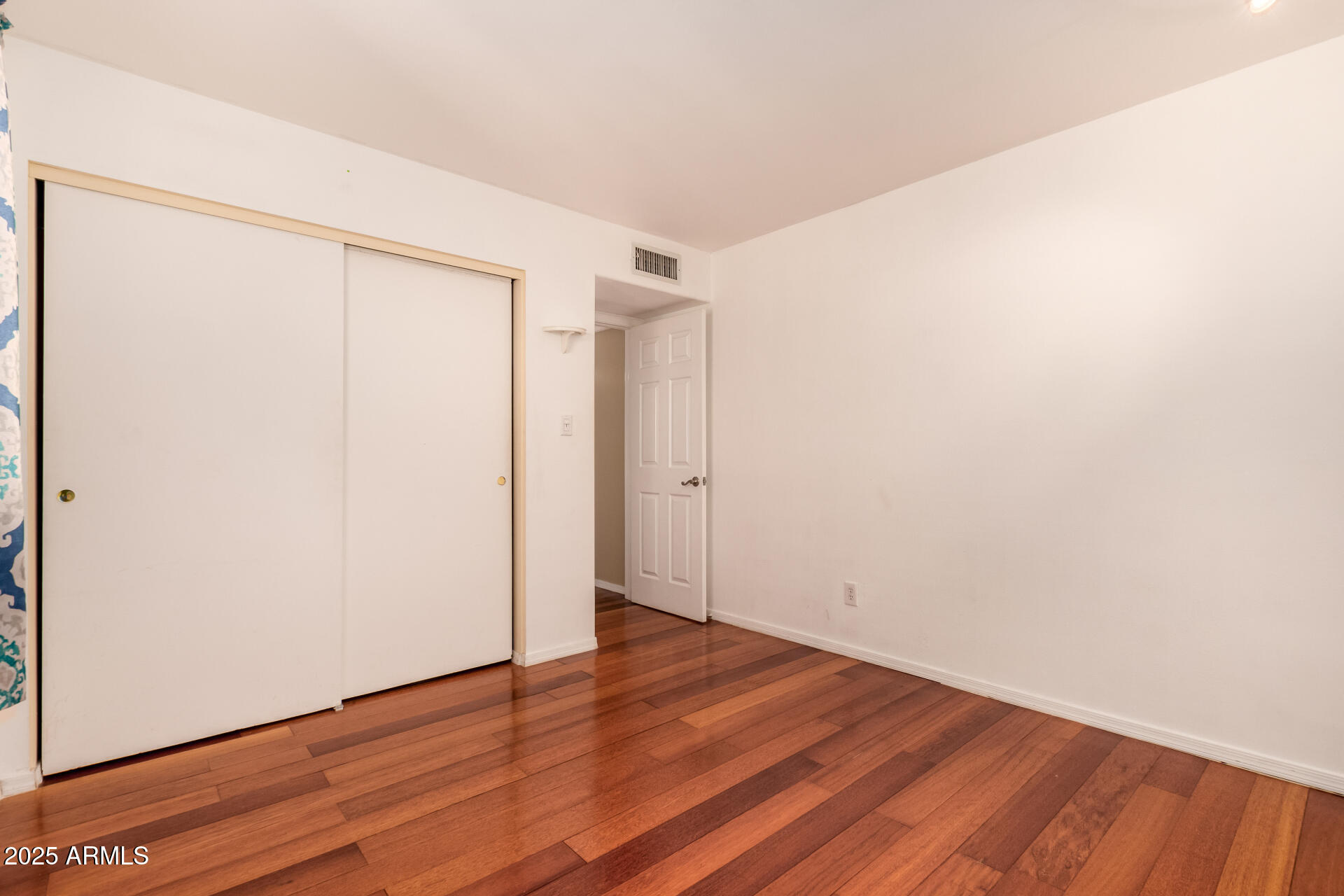 3519 West Emig Road Phoenix, AZ 85053 - Photo 18 of 26 32-Emig