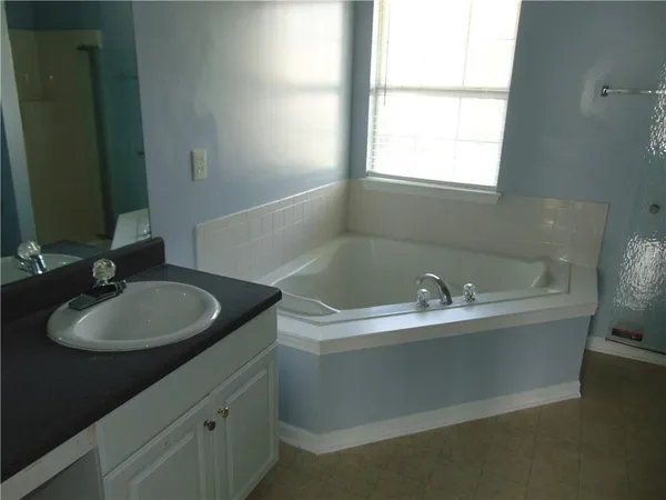 $2,100 | 611 Dove Lane, Stone Mountain, GA 30087