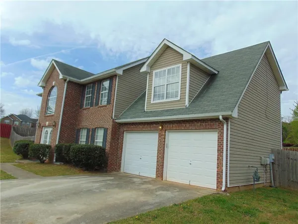 $2,100 | 611 Dove Lane, Stone Mountain, GA 30087