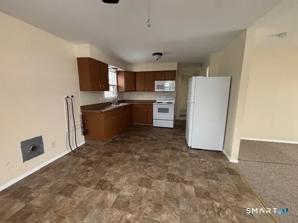 $2,400 | 57 Dalton Street, Unit 2, West Haven, CT 06516