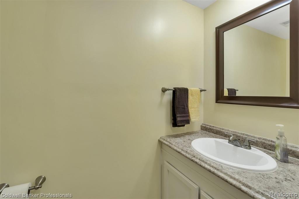 6951 East Spring Drive Canton, MI 48187 - Photo 18 of 43