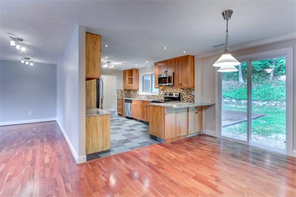 20 Larnis Road Framingham, MA 01701 - Photo 6 of 20
