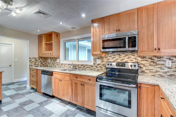 20 Larnis Road Framingham, MA 01701 - Photo 9 of 20