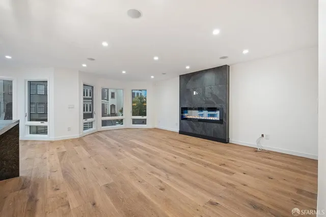 $4,988,000 | 172 18th Avenue, Unit 94121, San Francisco, CA 94121
