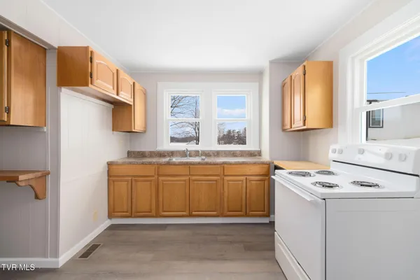 $136,000 | 457 East Bernard Avenue, Greeneville, TN 37745