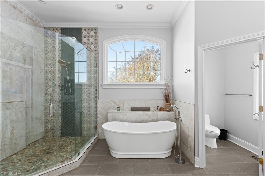 4200 Lupton Court High Point, NC 27262 - Photo 17 of 50 Primary Bathroom