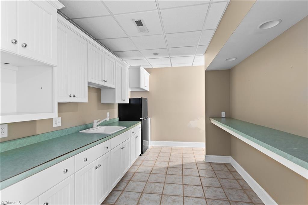 4200 Lupton Court High Point, NC 27262 - Photo 40 of 50 Kitchenette in Basement