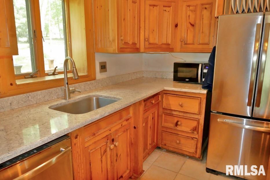 706 Banta Road Lowpoint, IL 61545 - Photo 12 of 72