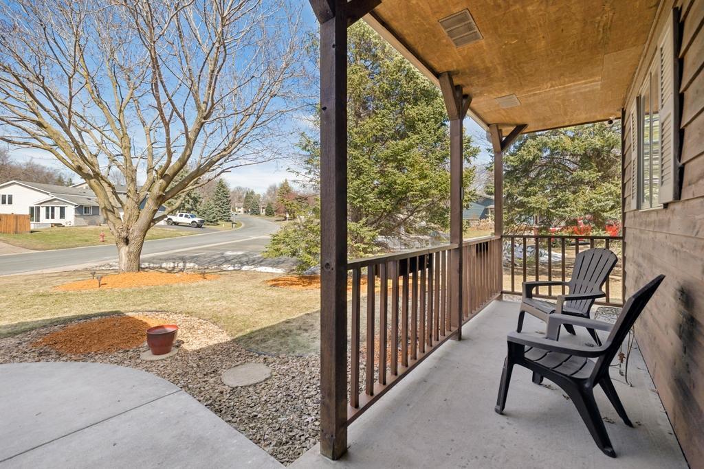 3495 Spruce Trail Southwest Prior Lake, MN 55372 - Photo 3 of 46