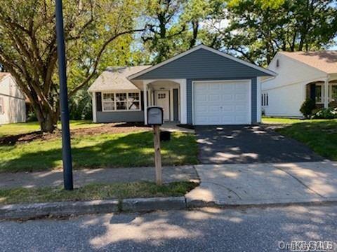 182 Edinburgh Drive Ridge, NY 11961 - Photo 1 of 1 Gallery Image 1