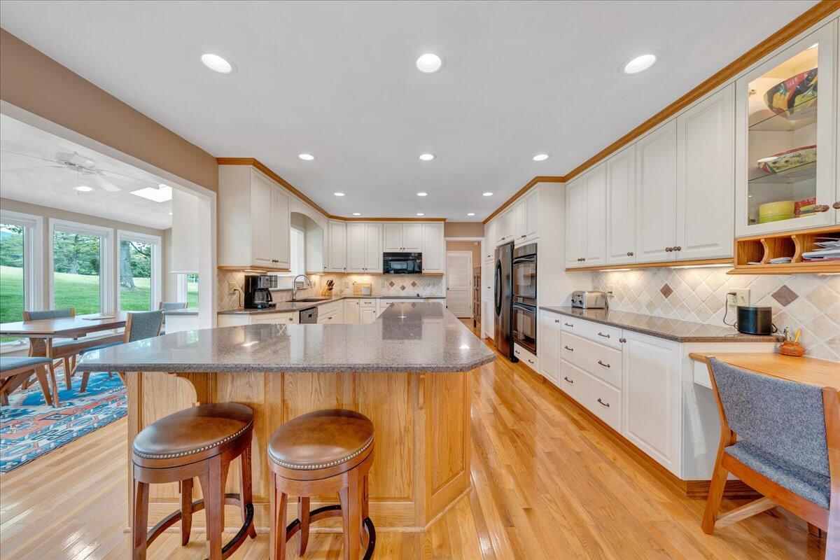 5319 McVitty Road Roanoke, VA 24018 - Photo 25 of 87 025-MIB05180