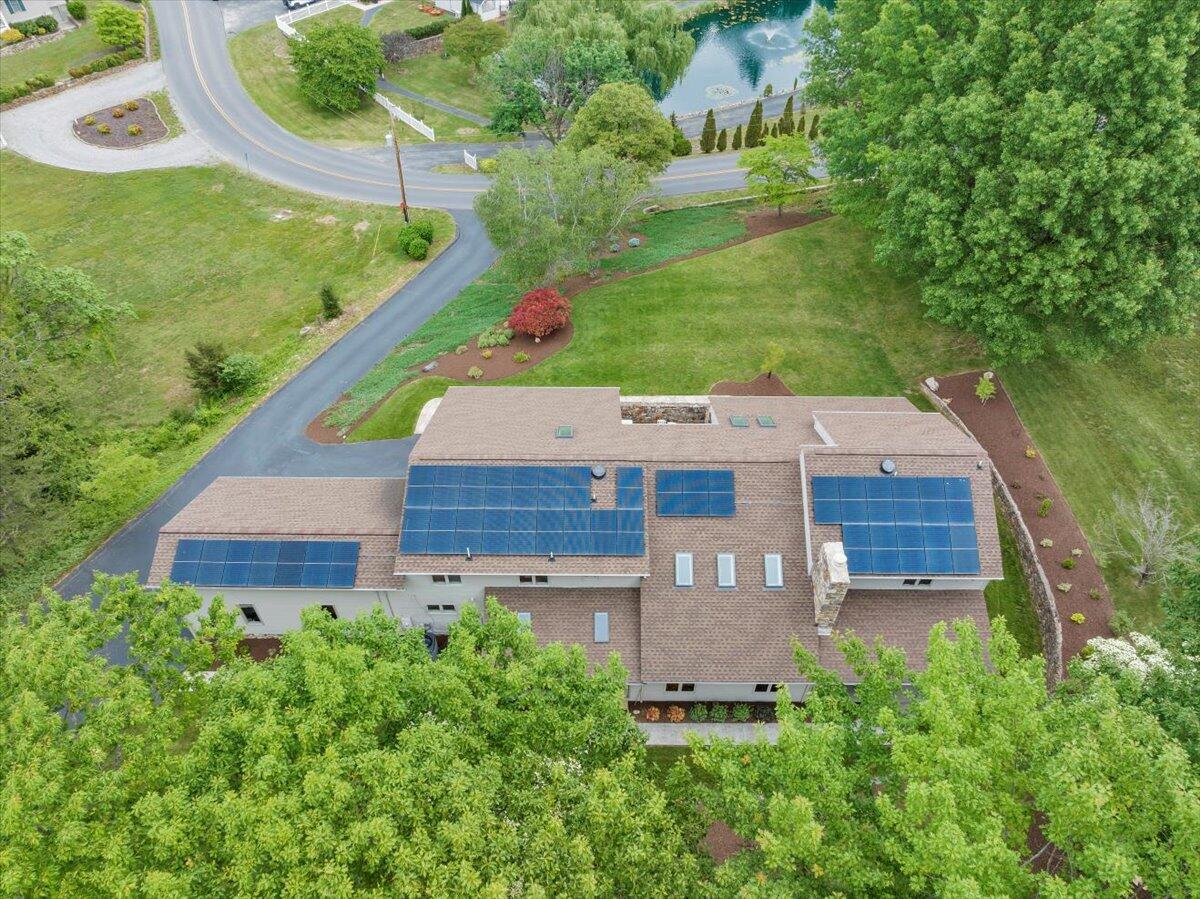 5319 McVitty Road Roanoke, VA 24018 - Photo 60 of 87 092-DJI_20250507204511_0015_D