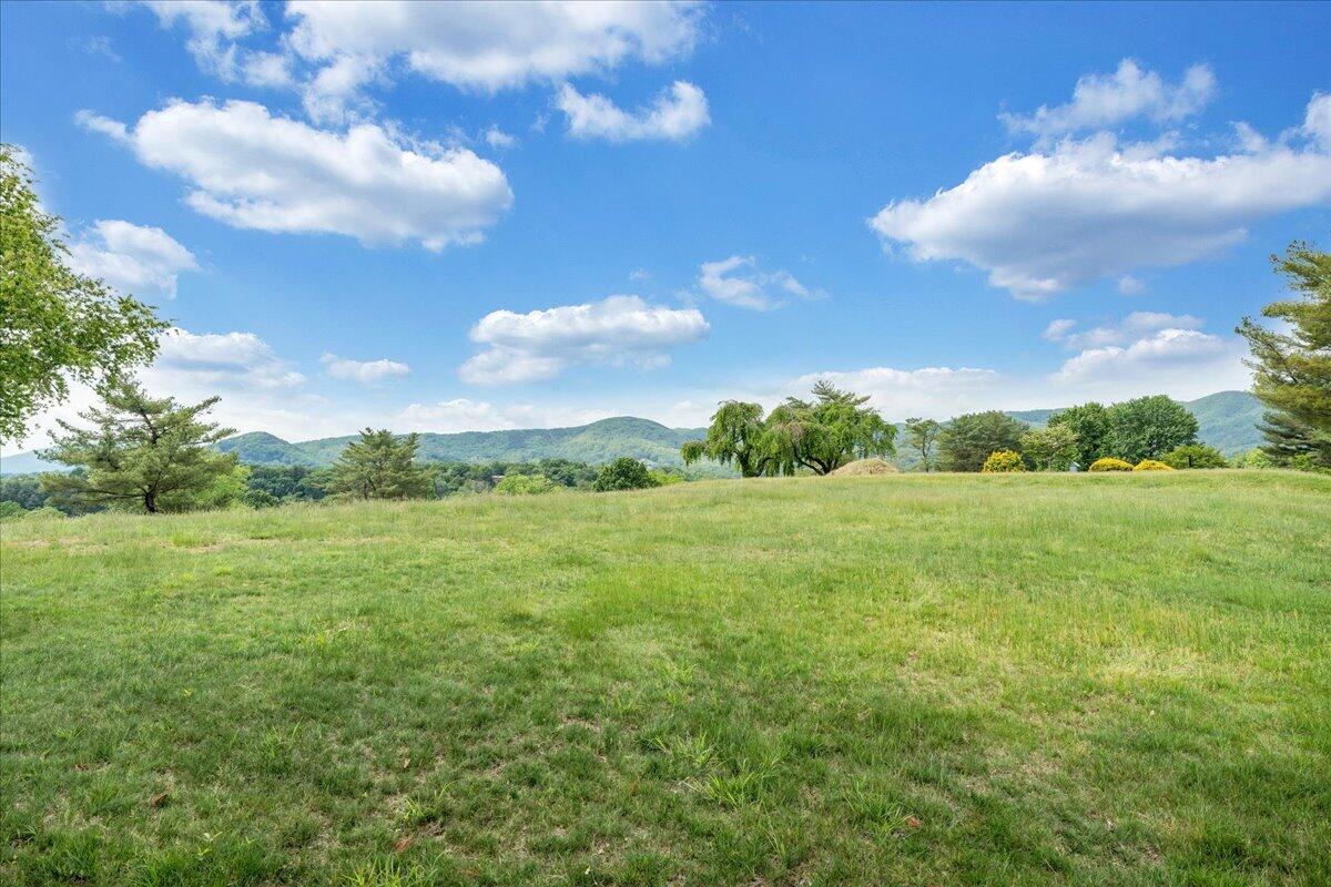 5319 McVitty Road Roanoke, VA 24018 - Photo 64 of 87 066-MIB05312