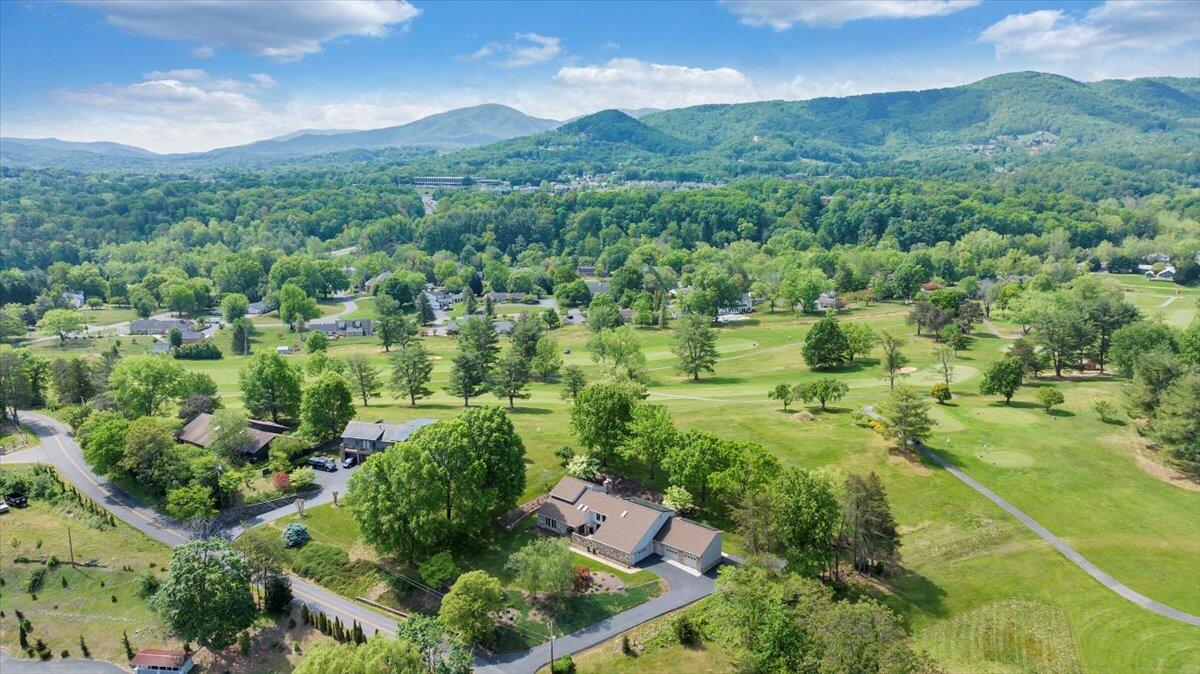 5319 McVitty Road Roanoke, VA 24018 - Photo 68 of 87 071-DJI_20250502112156_0007_D_MIB