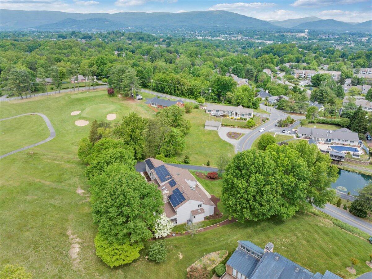 5319 McVitty Road Roanoke, VA 24018 - Photo 76 of 87 087-DJI_20250507204252_0010_D