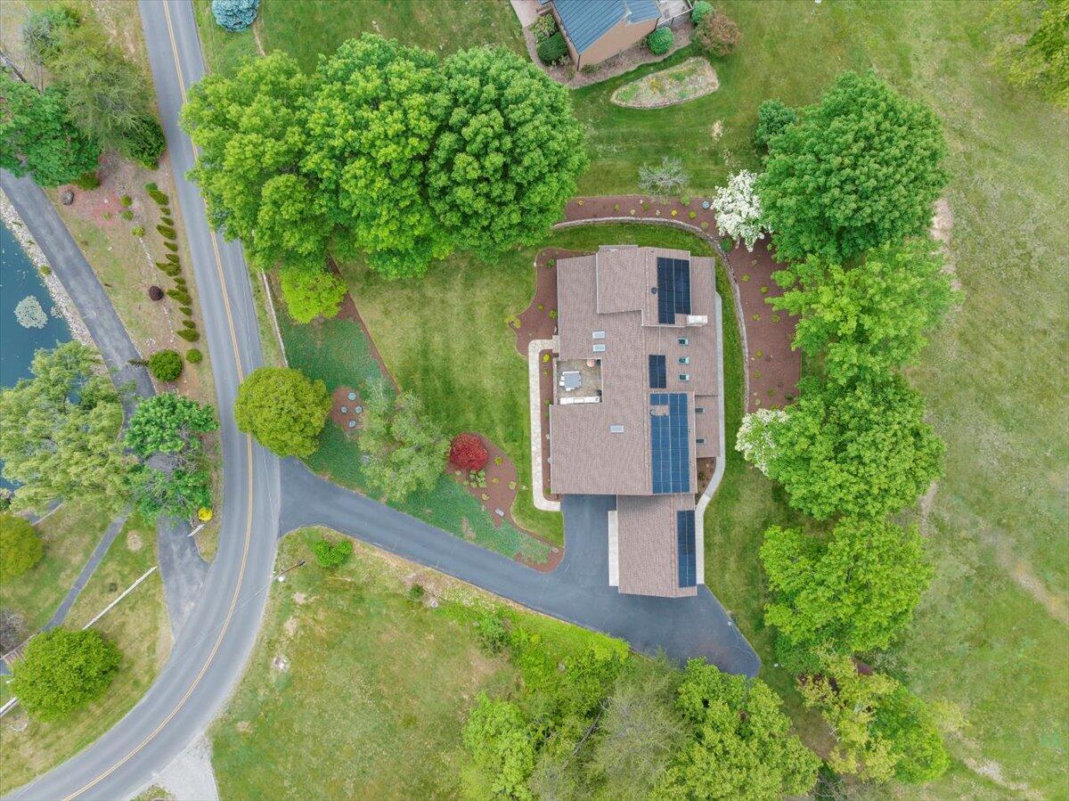5319 McVitty Road Roanoke, VA 24018 - Photo 78 of 87 090-DJI_20250507204358_0013_D