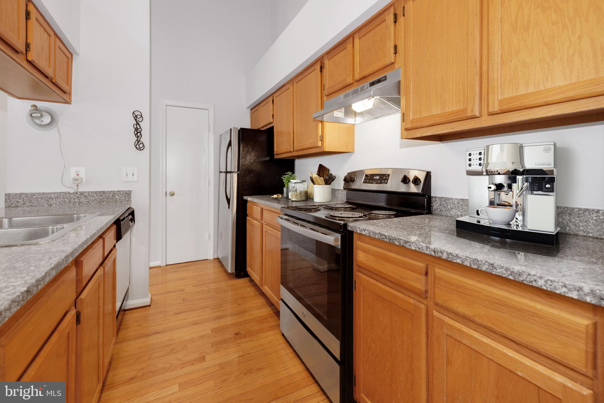 2806 Clear Shot Drive, Unit 929 Silver Spring, MD 20906 - Photo 3 of 25