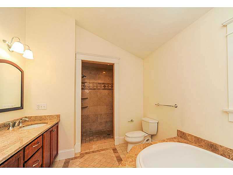 53 Sandy Point Farm Road, Unit 7 Portsmouth, RI 02871 - Photo 9 of 15 Master Bath/Spa.