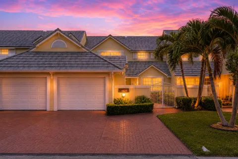 $749,999 | 4825 Northwest 98th Place, Doral, FL 33178
